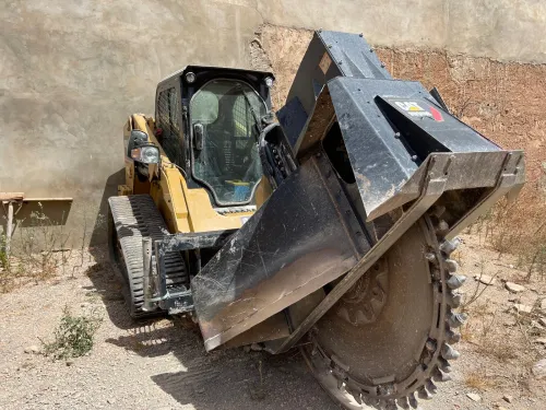 GRUE MOBILE MOYEN ET GRAND TONNAGE A ORAN ,MINI PELLE,COMPACTEUR MANUELLE,CLARK,BOB CAT,POCLAIN ORAN