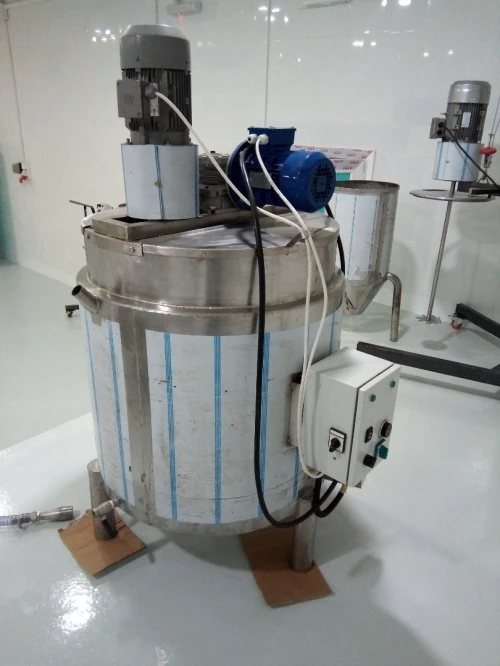FABRICATION CUVES - CITERNE - TANK - RESERVOIRE - BACS   INOX   تصنيع الخزنات