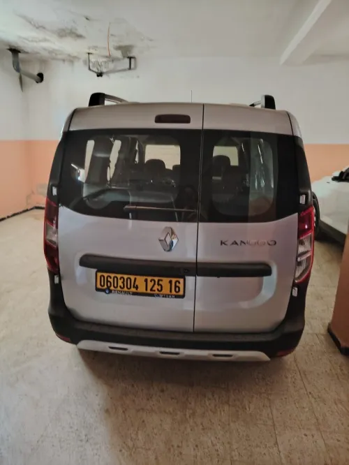 Renault Kangoo stepway 2025 