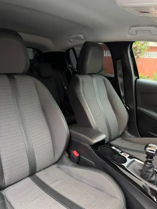 Peugeot 208 2023 Allure Pack