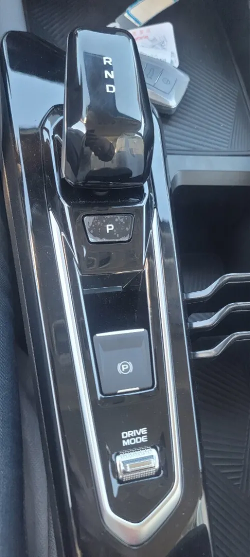 Geely Coolray 2026 Silver