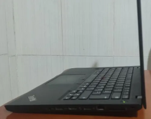 Laptop LENOVO THINKPAD A475