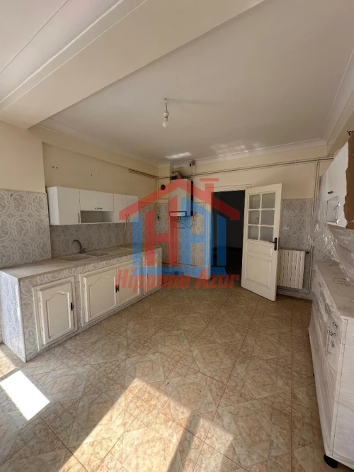 Location Appartement F4 Annaba Annaba