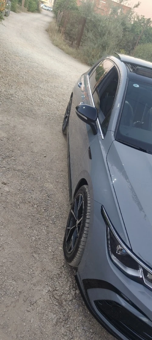 Volkswagen Golf 8 2025 R-Line