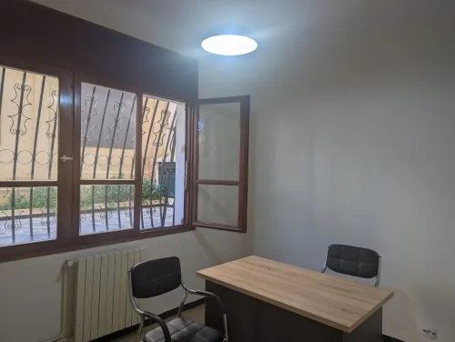 Bureau privatif / Location aux espaces de travail professionnels / bureau privé personnalisé