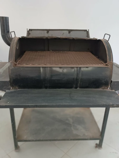 À vendre  2 Barbecues montants en très bon état