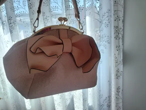 Sac à main élégant avec nœud