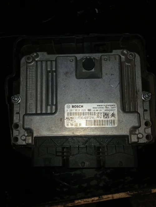 Mémoire moutoure 1.6 hdi 112  chevaux