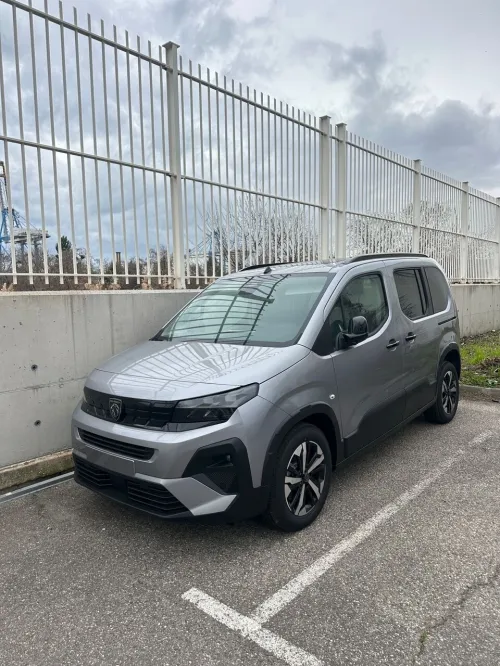 Peugeot Rifter 2026 GT 10