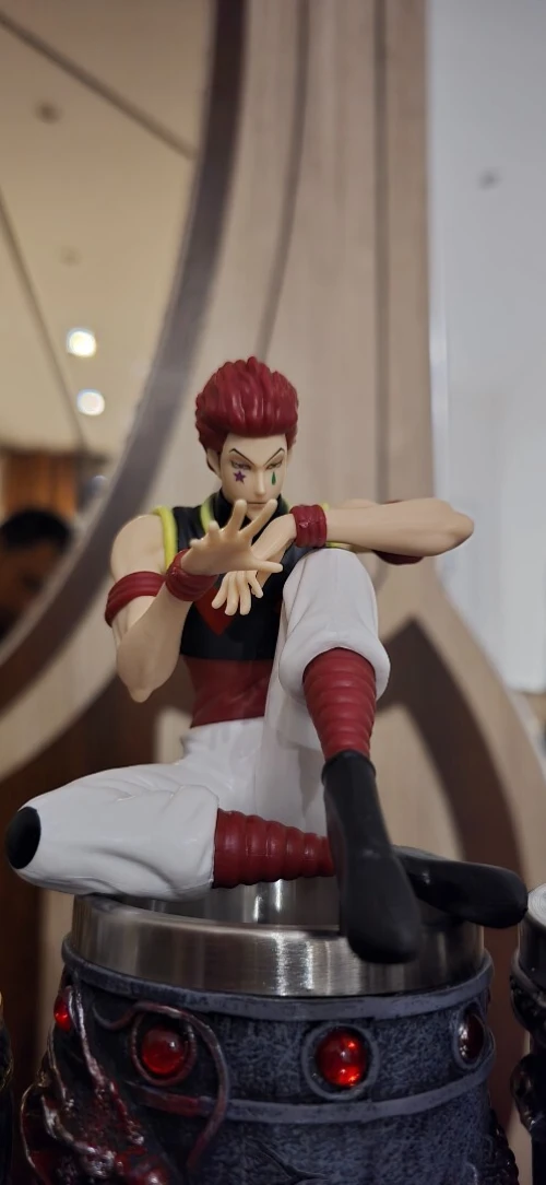 Des figurine et tasses
