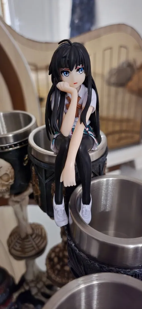 Des figurine et tasses