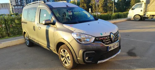 Renault Kangoo 2025 Stp