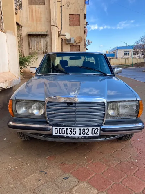 Mercedes Classe E 1982 Classe E