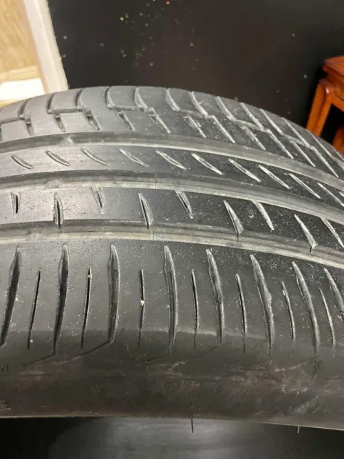Pneus 275/35 r22 continental