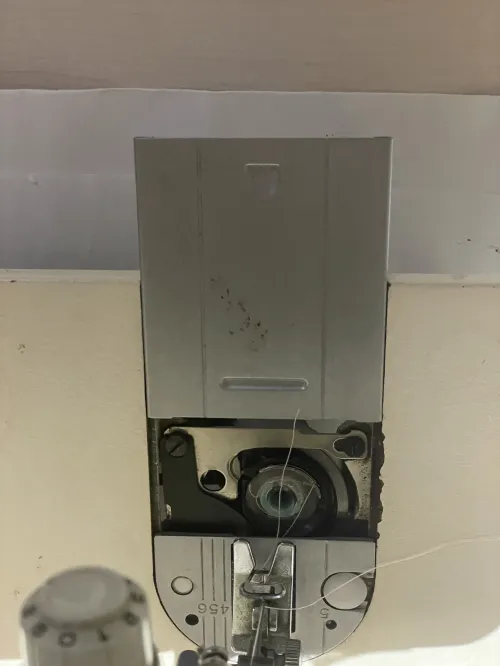 Machine a coudre ماكنة خياطة