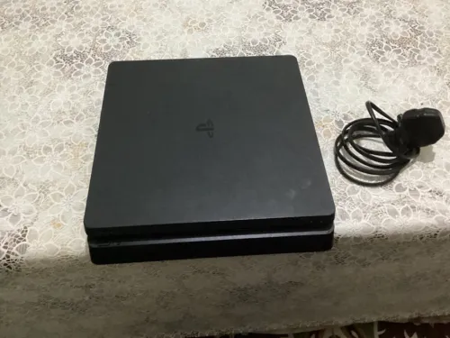 Ps4 slim 