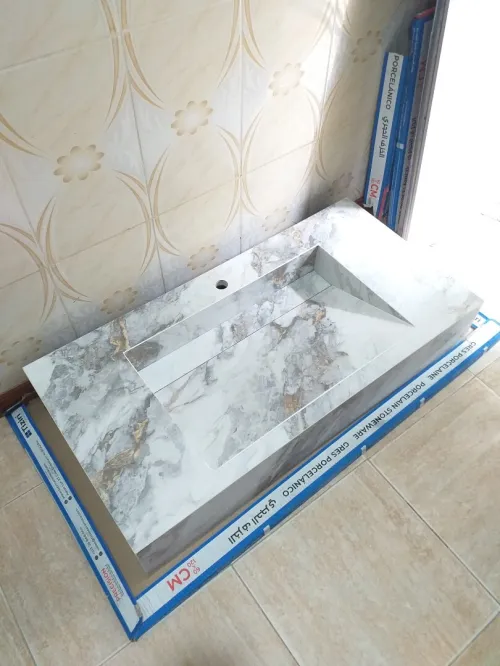 Vasque en porcelaine 