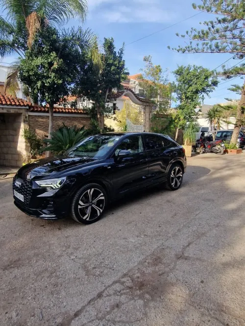 Audi Q3 2021 Ambition