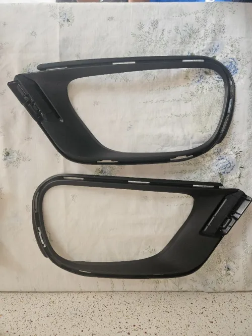 Cadres antibrouillard pare-chocs avant Citroen C3