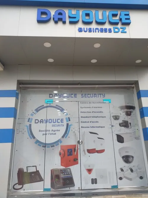 Enseigne lumineuse , habillage Vitrine , Sablé, découpe autocollant 