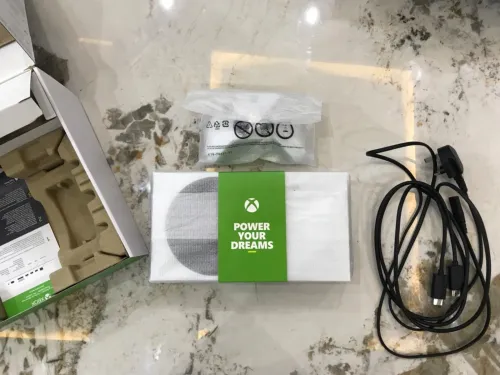 Xbox serie S UK 100%