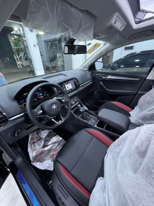 LOCATION DE VOITURE