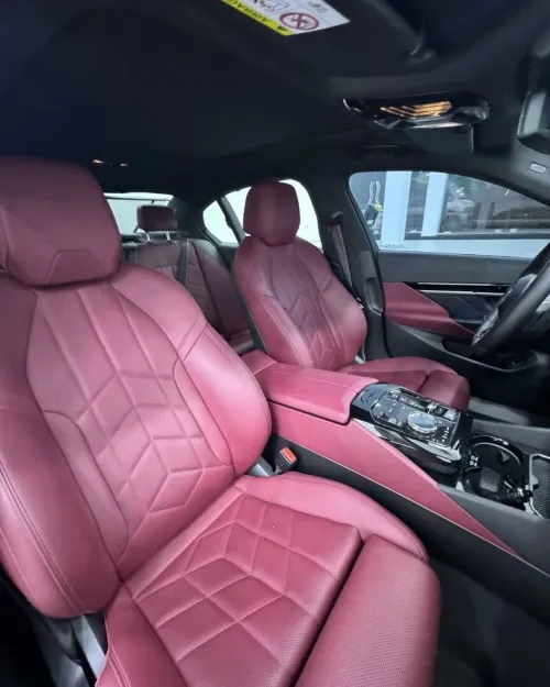LOCATION DE VOITURE