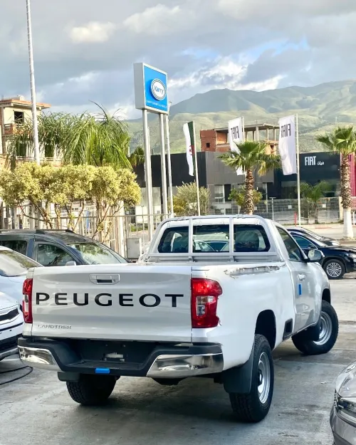Peugeot Landtrek 2022 