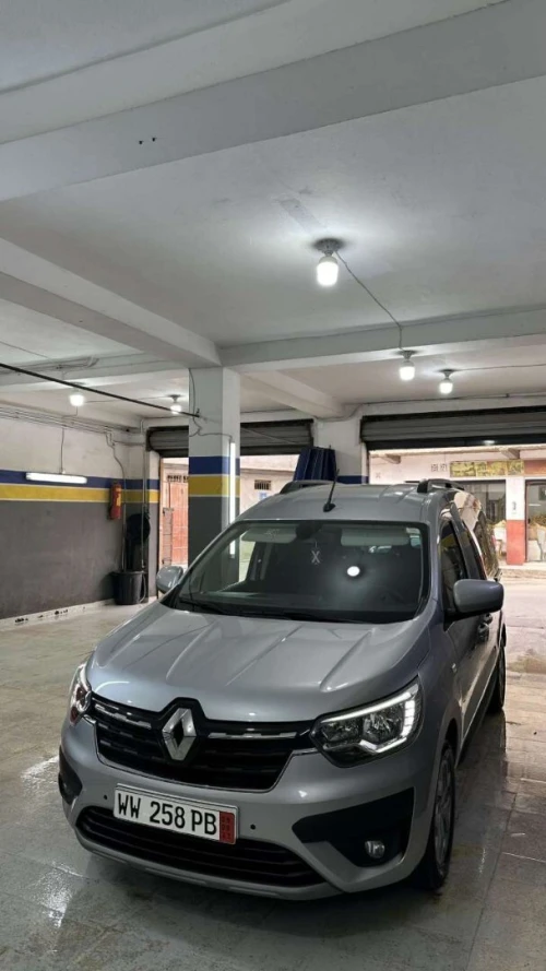 Renault expresse 2022 full option