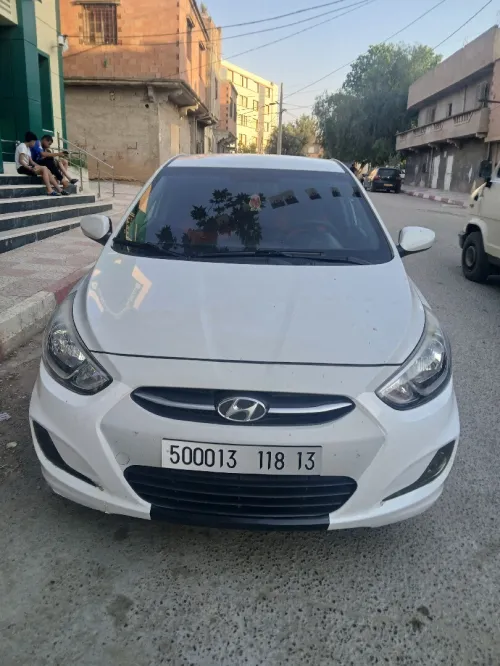 Hyundai Accent RB  4 portes 2018 Accent RB  4 portes