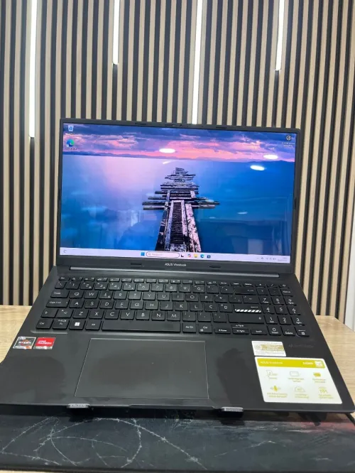 Asus Vivobook 15 old - ryzen7 7730U - 16/512 / 15.6 full hd 