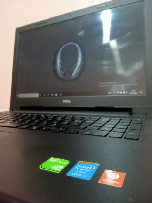 DELL i5 4210U  4g ram  500HDD  battery 3H