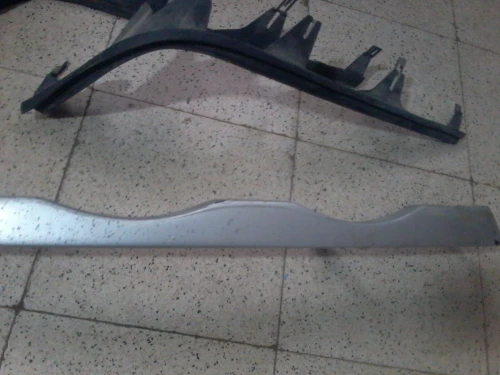 lot de piéces  BMW série 3 2000 (E46) مانيش حانوت :)