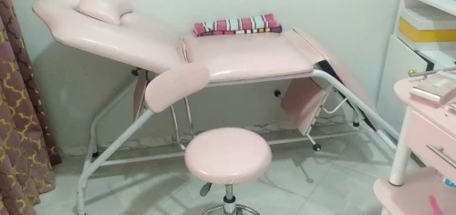 أثاث صالون حلاقة و تجميل + ليبرودوي