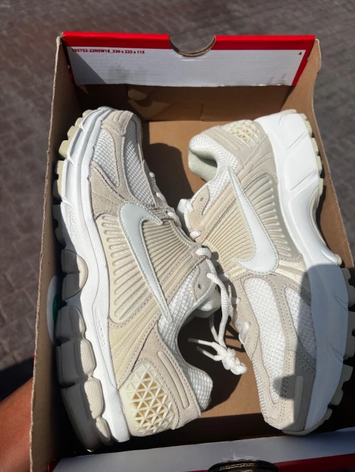 Nike vomero 5
