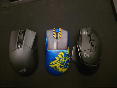 Razer deathadder V3 Pro Fortnite Edition