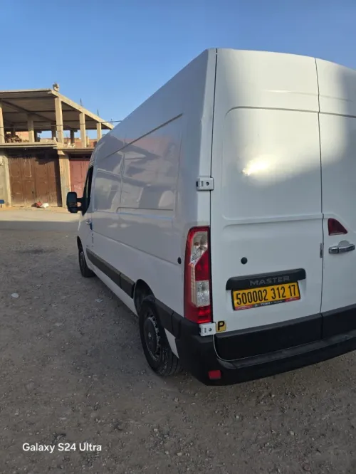 Renault master 2012
