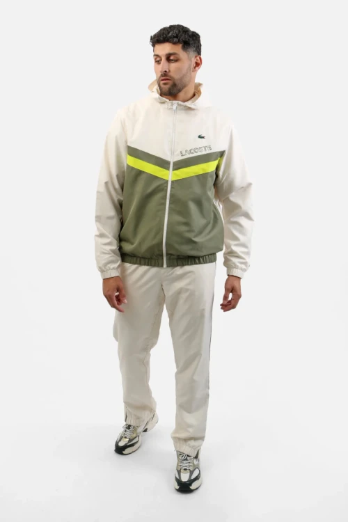 ORIGINAL LACOSTE boutique PARIS / GROS / Detail / Ensemble Survetement Rouge et Beige 2025 / Pantalon Toile Bleu marine
