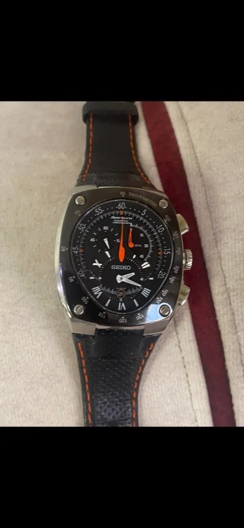 Montre seiko sportura
