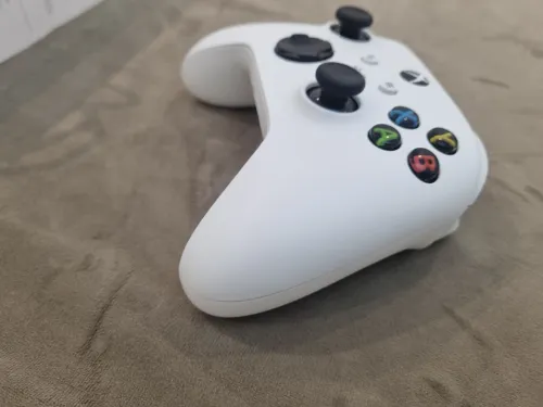 Xbox series s 512GB avec 3 mois gamepass ultimate