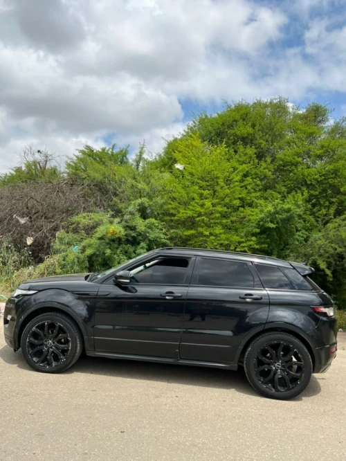Range Rover Evouqe 2013 Edition black