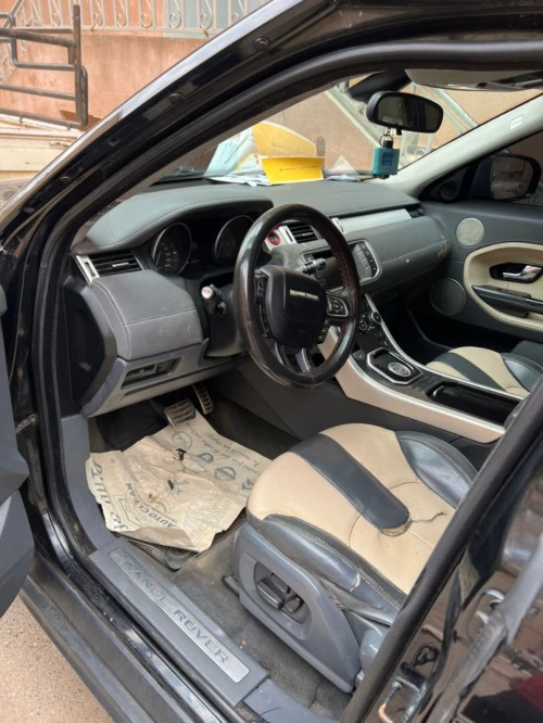 Range Rover Evouqe 2013 Edition black
