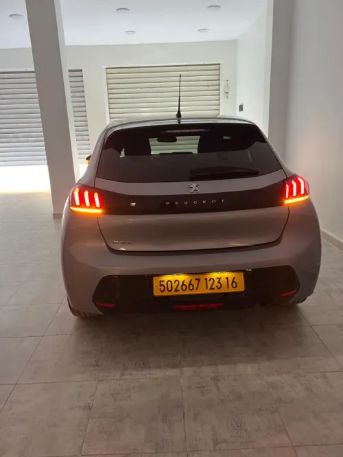 Peugeot 208 2023 Allure Pack