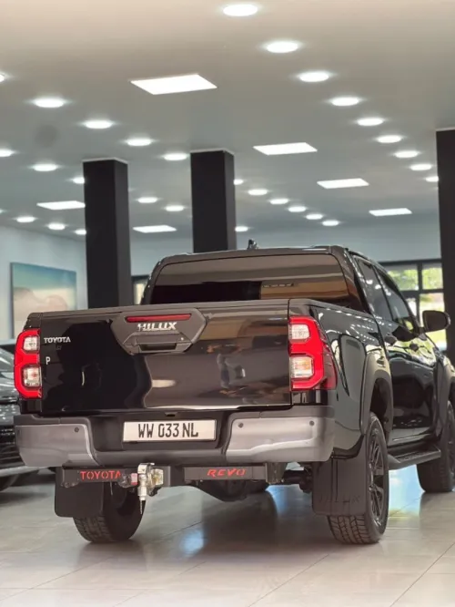 Toyota Hilux 2022 invisible