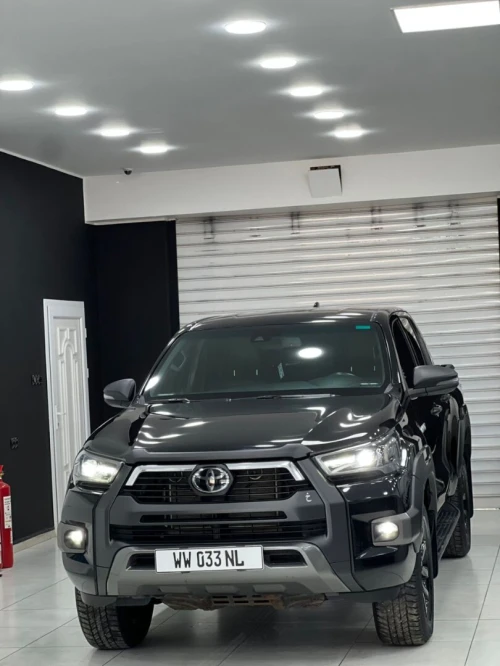 Toyota Hilux 2022 invisible
