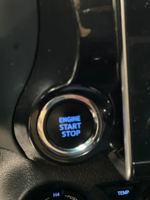 Toyota Hilux 2022 invisible