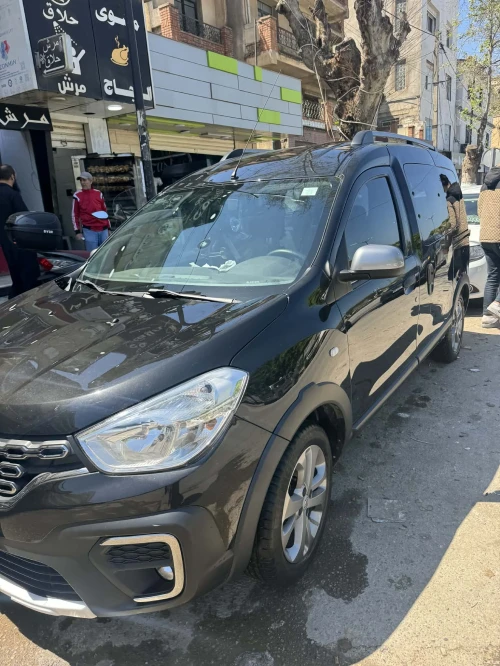 Renault Kangoo stepway 2024 