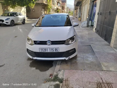 Volkswagen Polo 2015 R-line