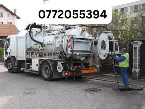 travaux d'assainissement avec camion débouchage