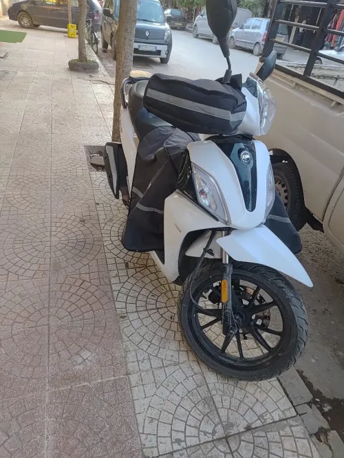 Sym St 200 2025